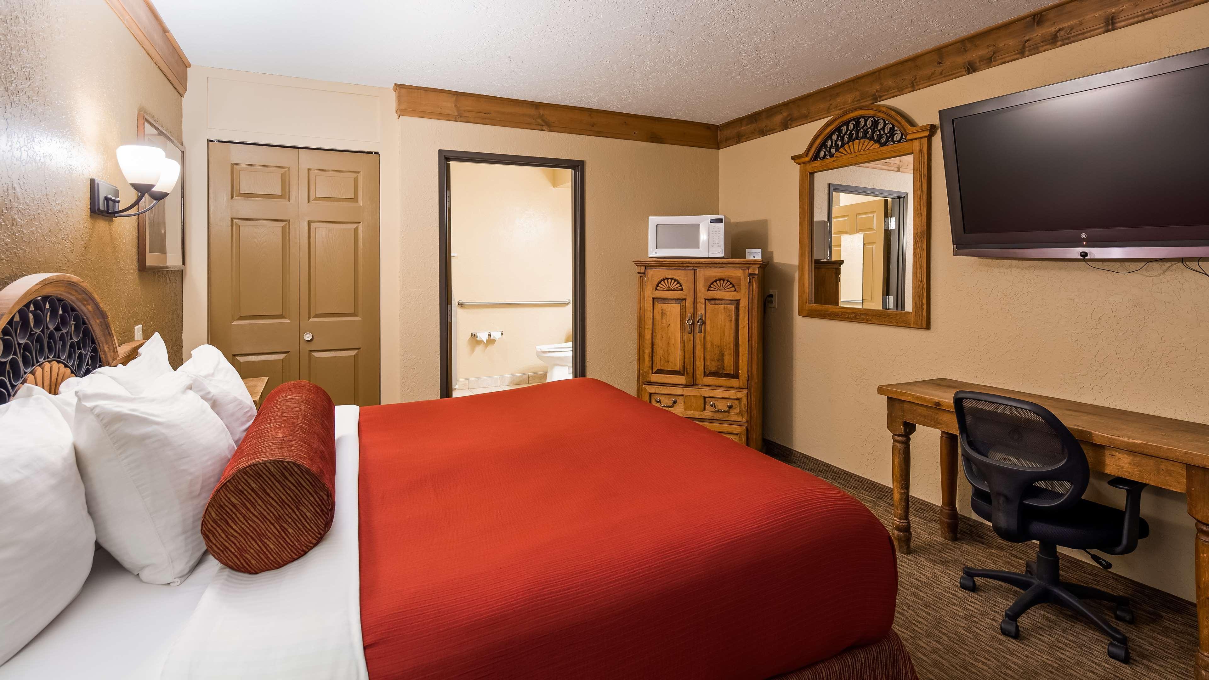 Best Western Rivers Edge Red River Exterior photo