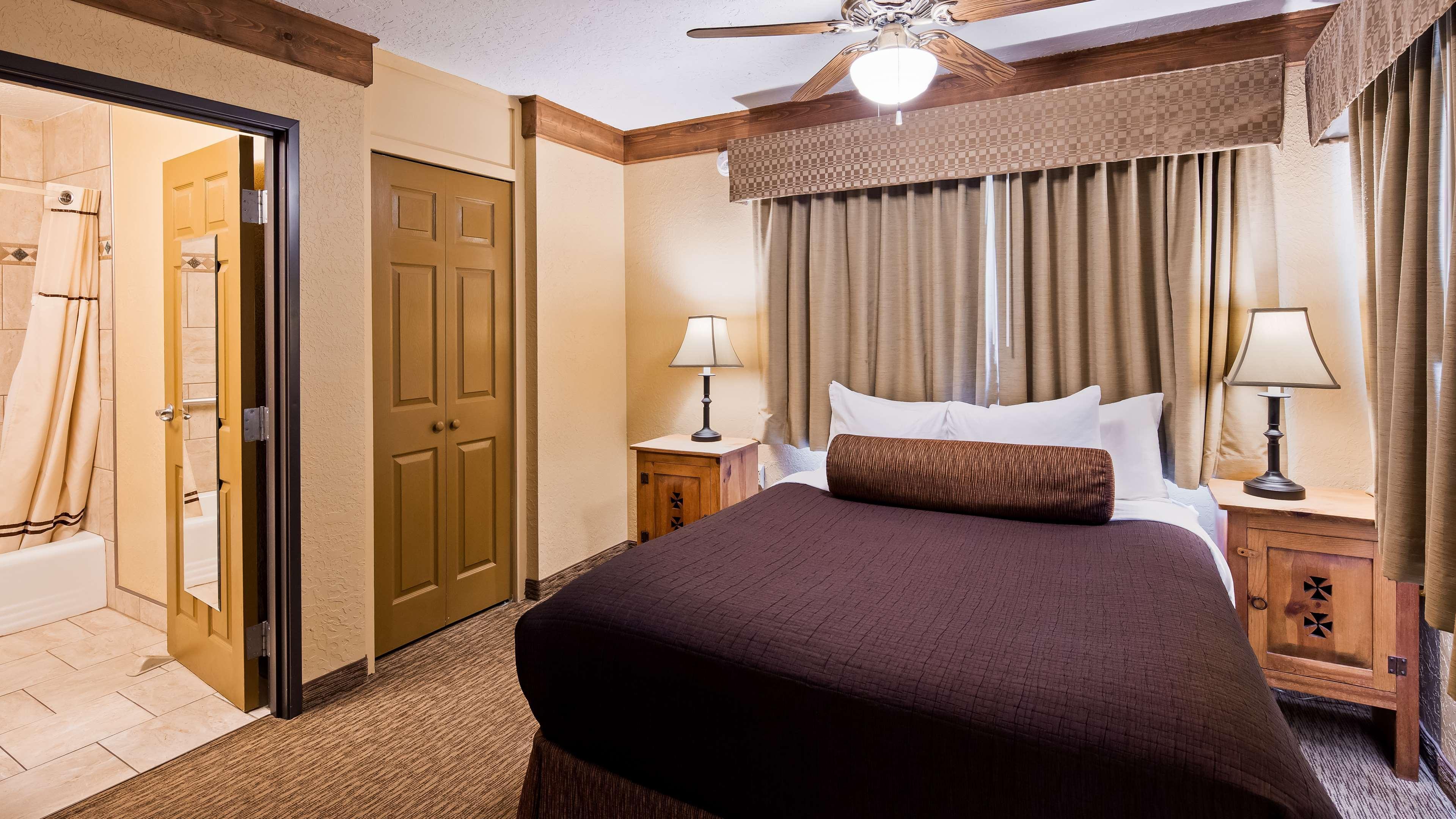 Best Western River'S Edge Red River Exterior photo