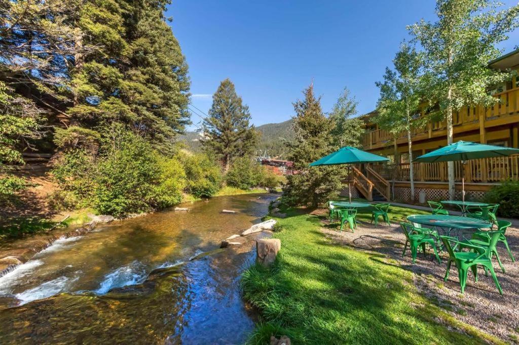 Best Western River'S Edge Red River Exterior photo