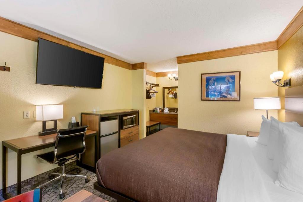 Best Western Rivers Edge Red River Exterior photo