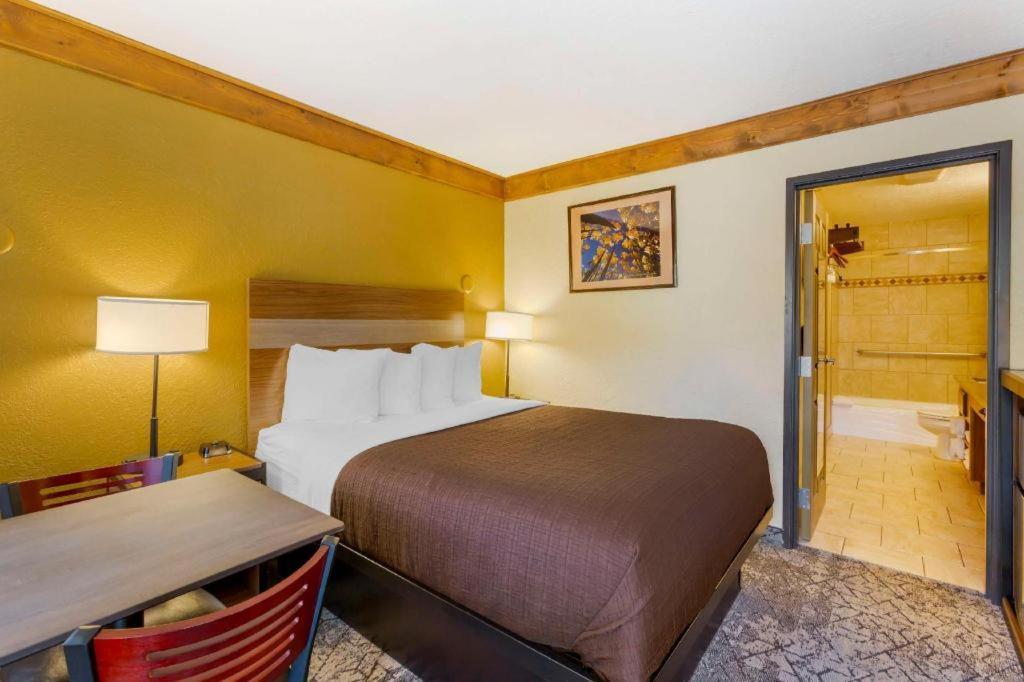 Best Western Rivers Edge Red River Exterior photo
