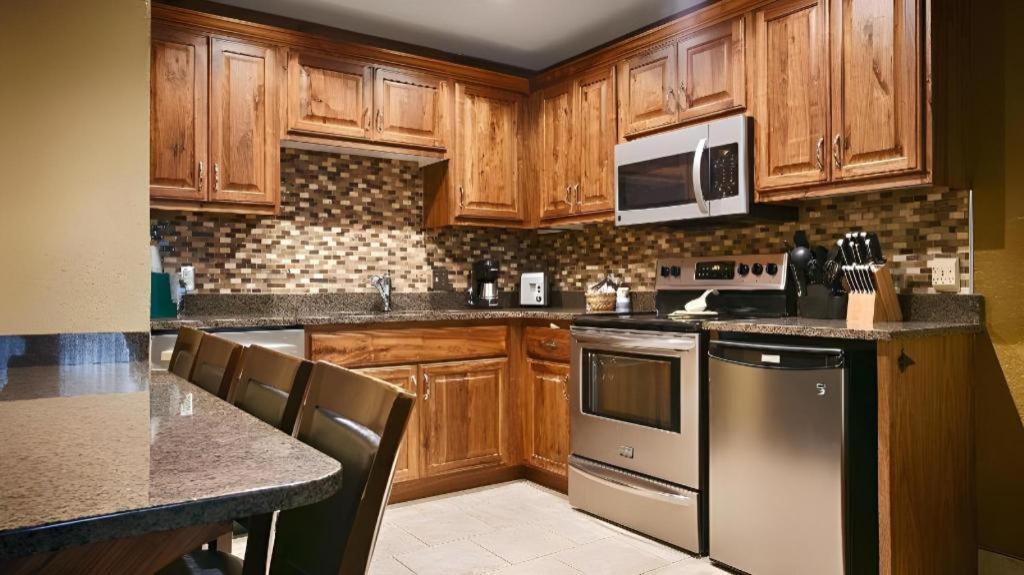 Best Western Rivers Edge Red River Exterior photo